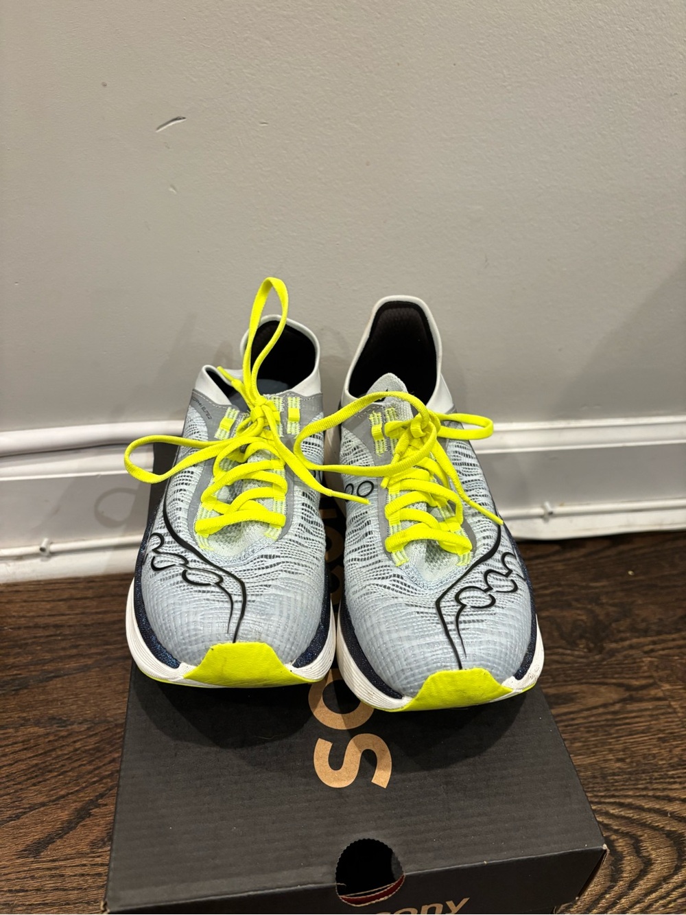 Saucony Endorphin Elite 2